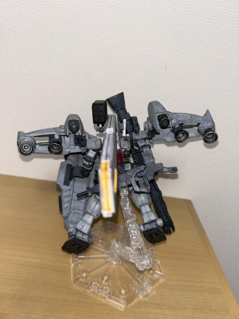 本MSはいかに接近し、格闘戦に持ち込むかを主眼に設計されており、ランドセルのシュツルム・ブースターと両肩のフレキシブル・スラスター・バインダーによって高い推力と運動性を誇る。その推力はグリプス戦役後期の高性能MSにも負けず劣らずで非常に高性能なMSである。また、ビームバズーカと専用マシンガン、6連装ミサイルランチャー等によって遠距離戦にもある程度対応でき、遠近ともに隙の無いMSといえる。