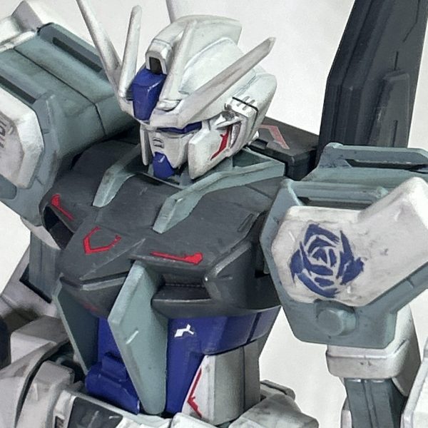 ストライク・ブルーローズ