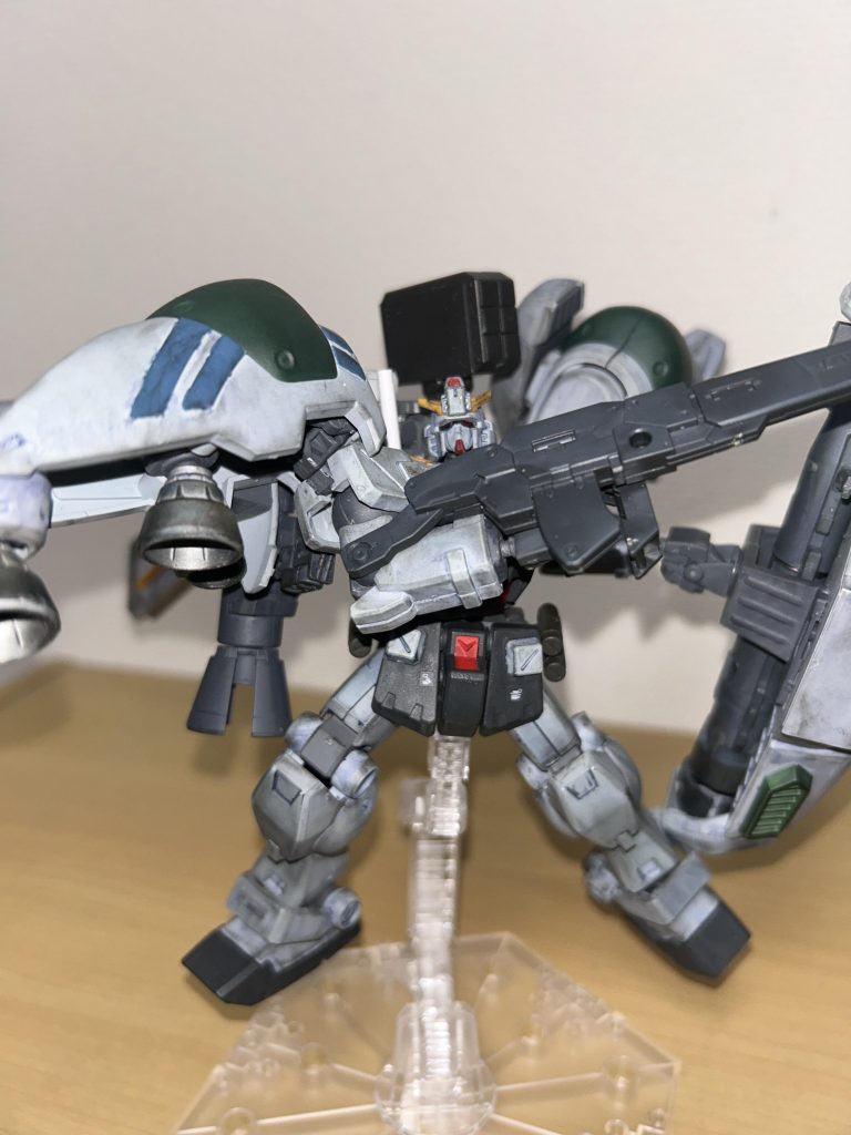 本機はグリプス戦役前期にガンダムMk-2開発の裏でティターンズとアナハイム・エレクトロニクス主導で進められたある計画によって設計、開発が行われたMSである。ガンダムMk-2が完全に地球連邦軍系の技術のみで開発されたのに対し、本計画で開発されたMSは他の勢力をあらゆる力を用いて制圧する事をコンセプトとしている。そのためジオン系の技術も惜しみなく投入されている。ベースはヘイズルだが、大部分が大幅に改修されているため最早別物といっても過言ではないだろう。