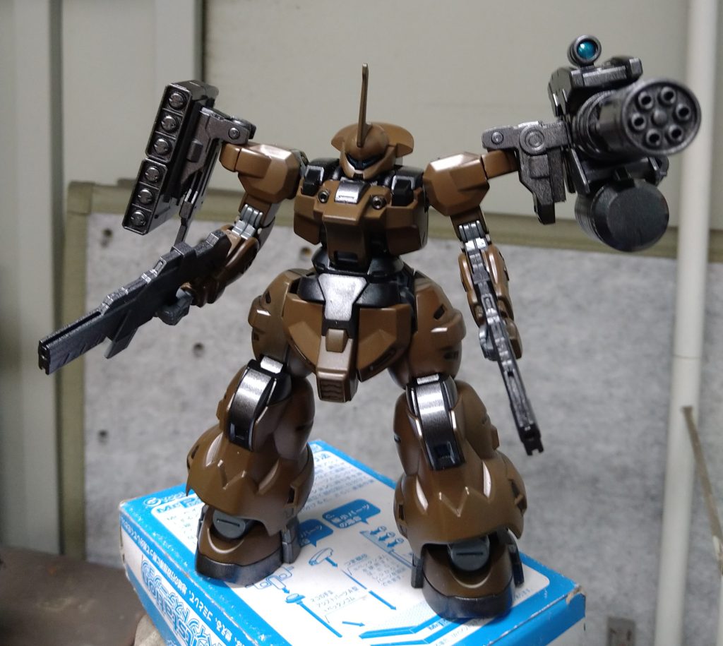 デカール貼り前。塗装はレッドブラウン