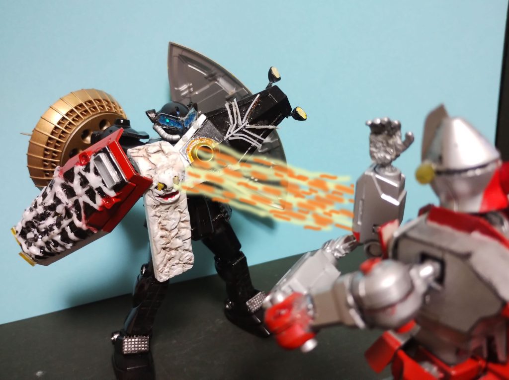 ビームスペシウム発射!しかし転生した盾によって防がれてしまう。