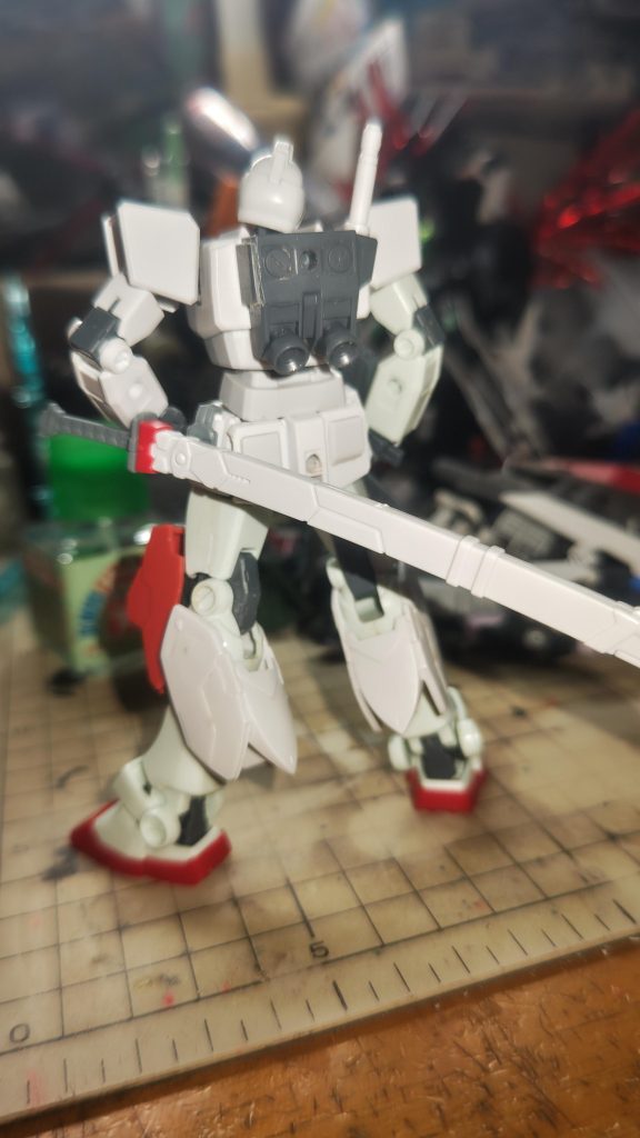 腰にアストレイの刀を装着出来るように腰アーマーだけ、改造してます