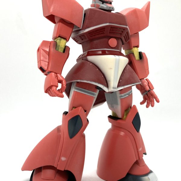 プレバン！ ＨＧ 1/144 ジョニー・ライデン専用ゲルググを作っています！えっ！？   HG シャアゲルじゃないかって？あ…  そうですけど…  だって…ジョニゲルはまだ届いてないんですもん(๑˃̵ᴗ˂̵)ゞ到着を待ちきれず、在庫になっていた大佐のゲルに手を付けてしまいました。プレバン届いたらバックパックと武器だけ作りま〜す♪(´ε｀ )（2枚目）