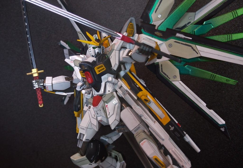 実剣二刀流。ガンプラ始めた頃最初の方に作ったバルバトスくんの剣ぶんどってきました。