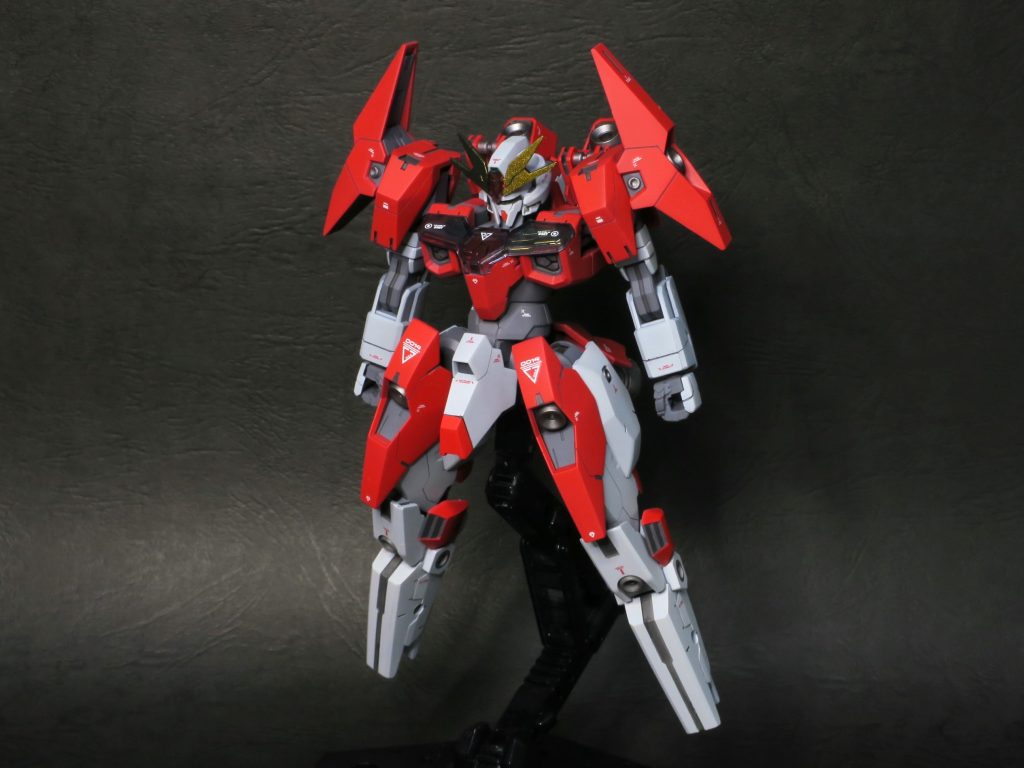 【主な使用キット】・HG ガンダム・ルブリス・ソーン・EG ストライクガンダム・30MM エスポジットα【主な塗装レシピ】※基本塗装はすべてガイアノーツ・レッド → エヴァレッド+蛍光ピンク・ホワイト  → ニュートラルグレーⅡ・関節 → メカサフヘビー・バーニア類 → フレームメタリックⅠ・アンテナなど → プリズムムーンゴールドシルバー細かい塗り分けや部分塗装を頑張りました。