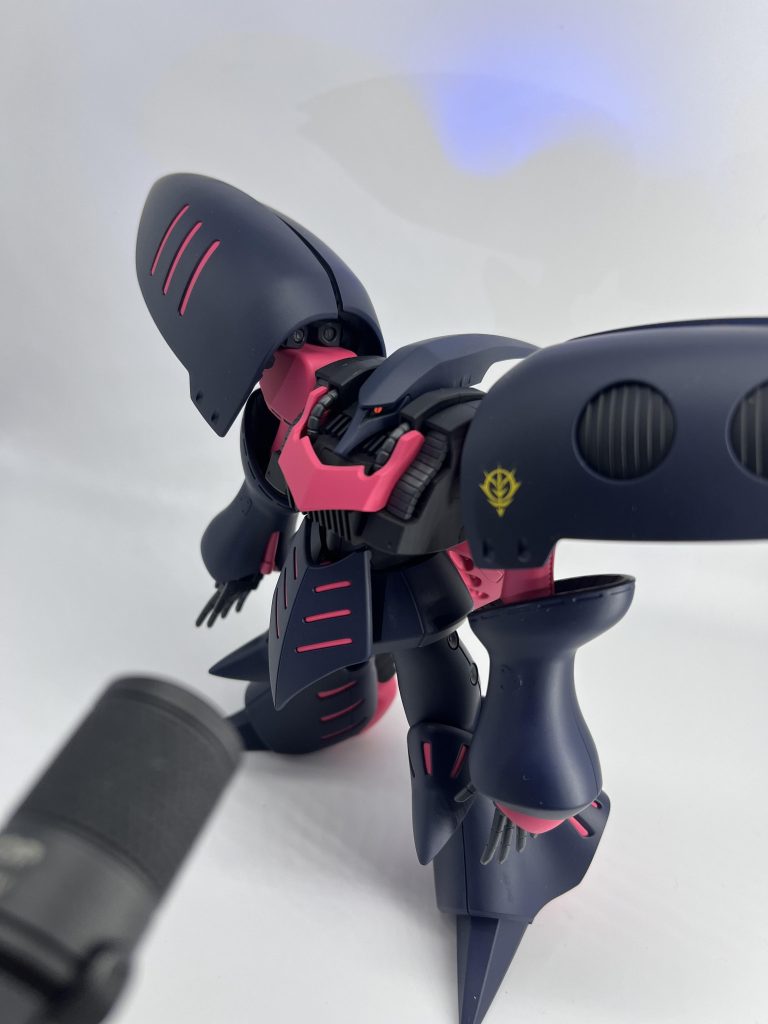 一応ブラックライトでモノアイ光ります。