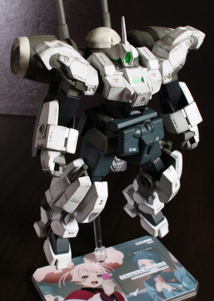 マッスルボディ(gandam-hand2)白をメインに色を変えています。