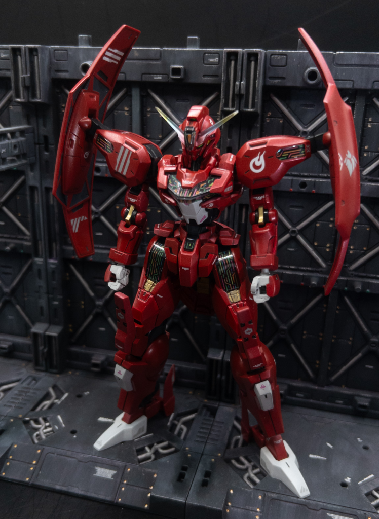 キャリバーン素組した時点でエアリアルと形状に通ってるからそのまま組むのもなーとか考えてた時に、ダリルバルデのキットを購入ダリルバルデのシールドくっつけてぇ、って衝動的に思ったので初ミキシングにチャレンジしてみましたおおよそ 50% 50% でミキシングしてみましたがどうでしょう?