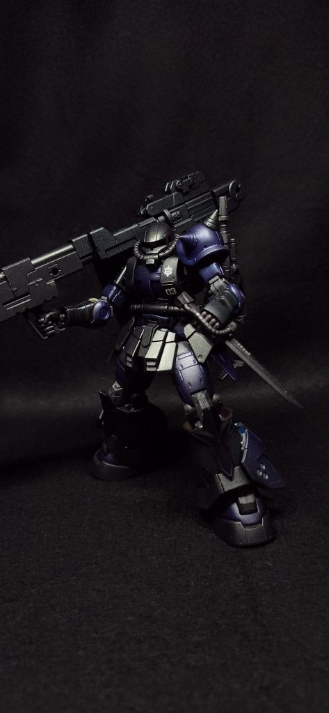 友人をイメージして塗装した高機動型ザク