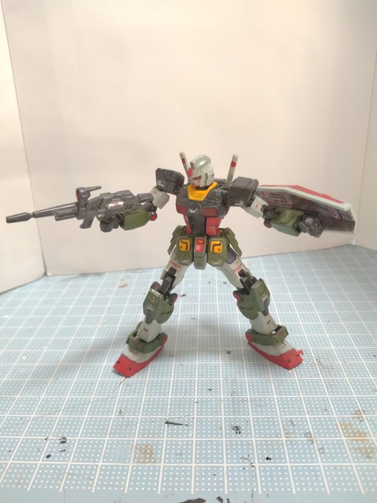 ブンドドしがいがあります。外装は聖闘士星矢の聖衣のごとく全て外れます。