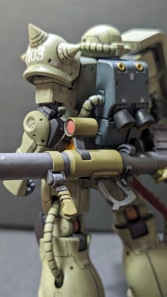 ザクマシンガンとバズーカのスコープはHアイズに置き換えました。配色もちょっと変えてみました。