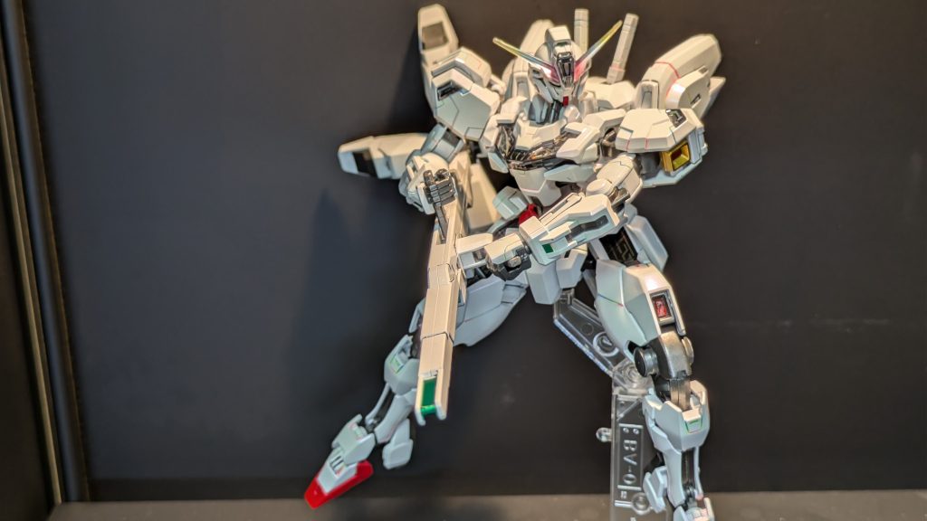 バリアブルロッドライフル、長いですねぇ。キャリバーンと同じ位の大きさなんで、ホントに魔女のほうきみたいでイイですね～！