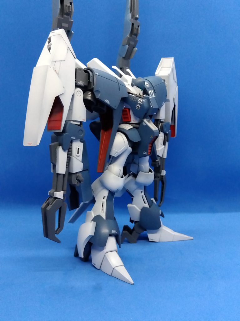 あの後でさらに1号機が修理改修され、その時に2号機の予備パーツも利用したら？と箱の中身だけで手軽に仕上げました。これで少し積みは減ったかなと思います。