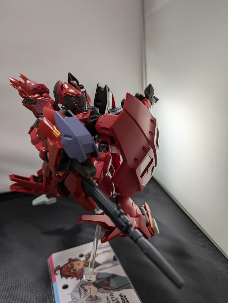 クリムゾン・スナイパー             ダリルバルデ紅のサブ武装。ザク3体を1発で倒せるくらいの威力。(多分弱い)