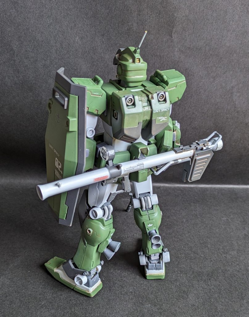 バックパックは形が似てたのでジャンクパーツの中からジムカスのモノを加工しました。