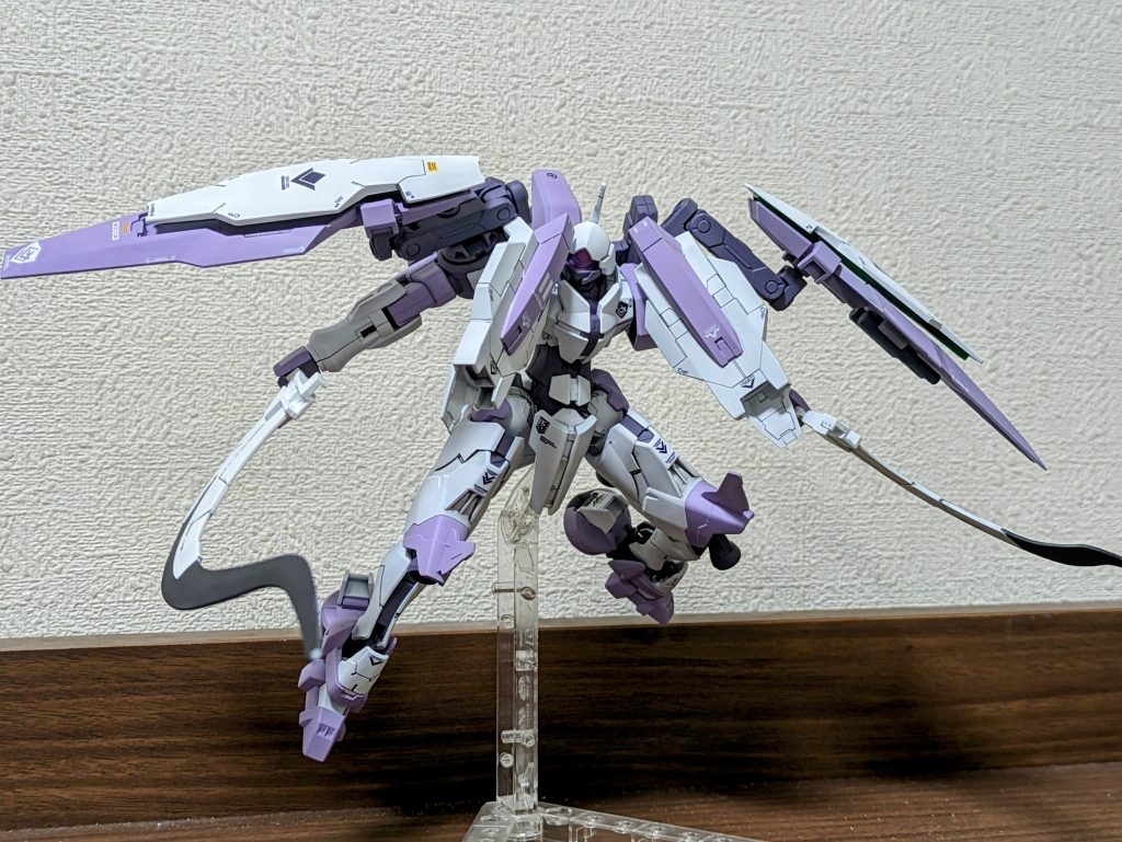 ブースターも多く付いてるので、見た目に反して高機動型なんです！