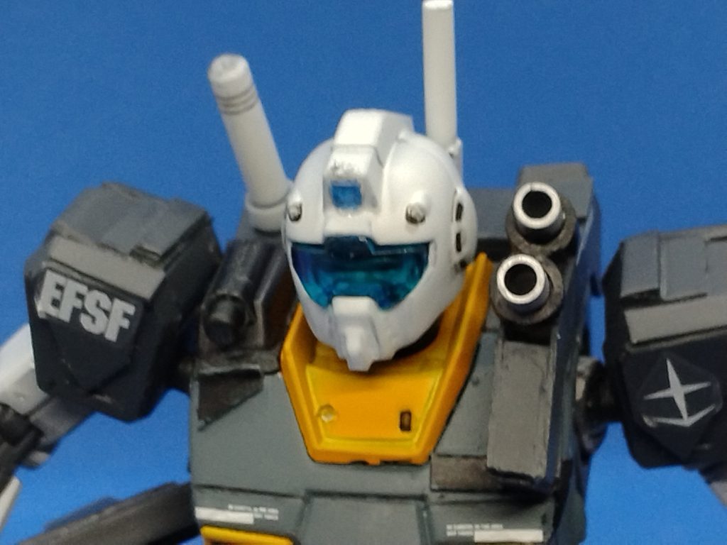 肩部二連装ミサイルポッド後にフルアーマーガンダムに採用された武装の一つ。ジム・キャノンよりも取り回しが良く火力も一定に出るから現場からの反応は良い