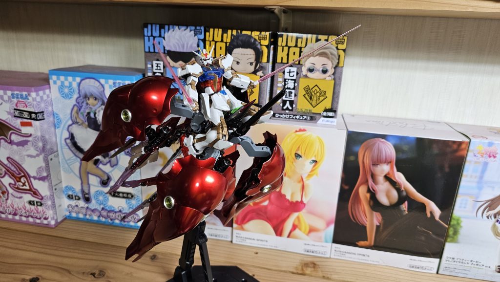 現在家にMGのSEED機体がいないので装備状態にはまだ出来ません。すみません。今はストライク君が乗ってます。