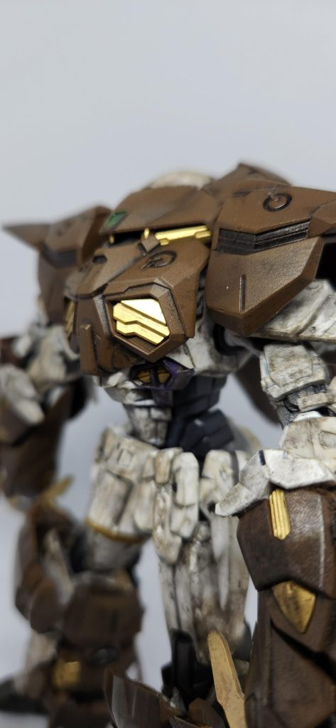 特に頭部外すだけで接近戦モードになるのは素晴らし。