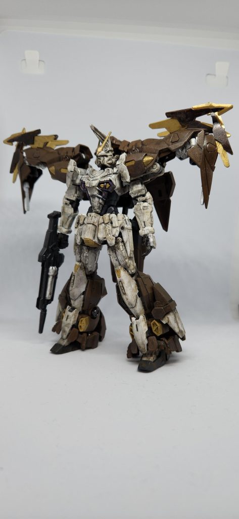 再設計されただけあってとにかく完成度が高いので、普通に組むだけでもカッコイイです。