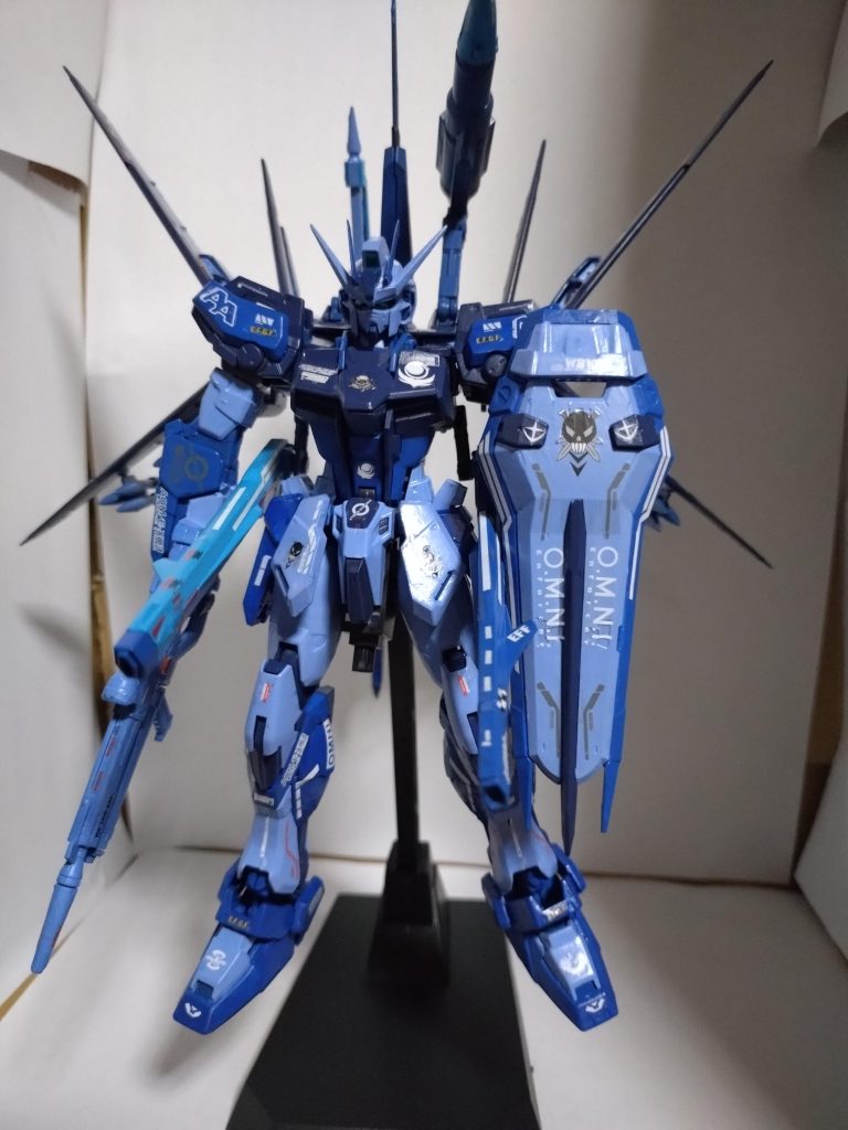 カラーは、ソードストライクブルー、ティターンズブルー、ストライクブルー、ガンダムアニメカラーなどになります。