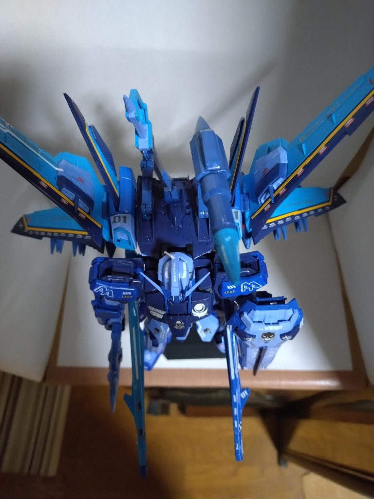 デカール貼りすぎて、うるさくなってしまいましたが、これはこれで良いアクセント？になりましたかね。