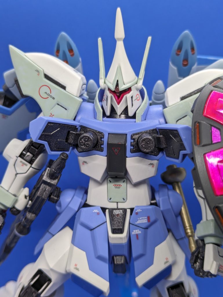 MMI-T818 トリデンティ ３銃身回転ビーム機銃。ハッチは差し替え無しで開閉しますが、さすがに銃身を格納するような仕組みはないので、銃身のパーツは後から取り付けます。