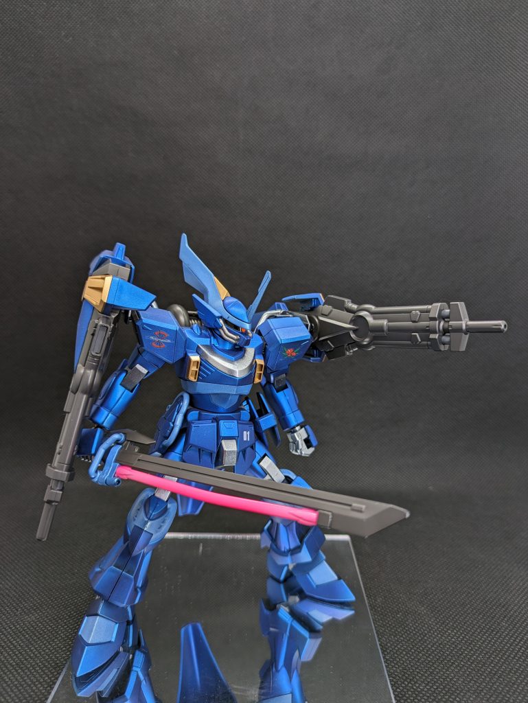 レーザー重斬刀の長さが合わず、少し撓むのでヒートガン当てましたがまだ加工足りてない