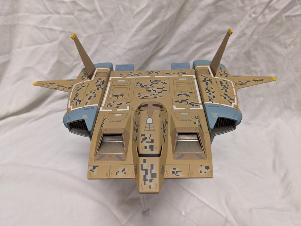 パーツ数は少ないのですが、なんせデカい。