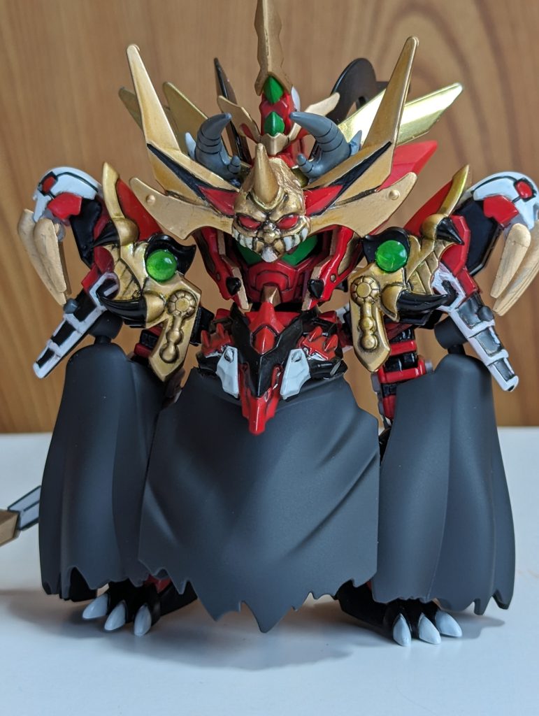 マント形態 悪人面だが、時間稼ぎに助っ人を買って出たり、面倒見も良く、人手が欲しいときに頼れる用心棒を務める。