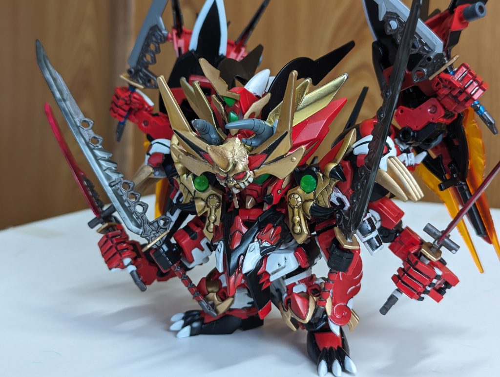 外側腕4本の内 腕2本は紛失してしまい、やむなくキットをもう一つ購入。