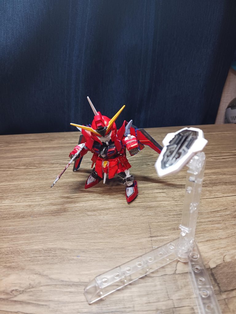 SDでは再現できませんがシールドにはビームシールド付いてます