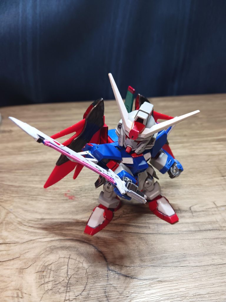 アロンダイトは両手持ちできませんが塗装するとかなり良くなります。 