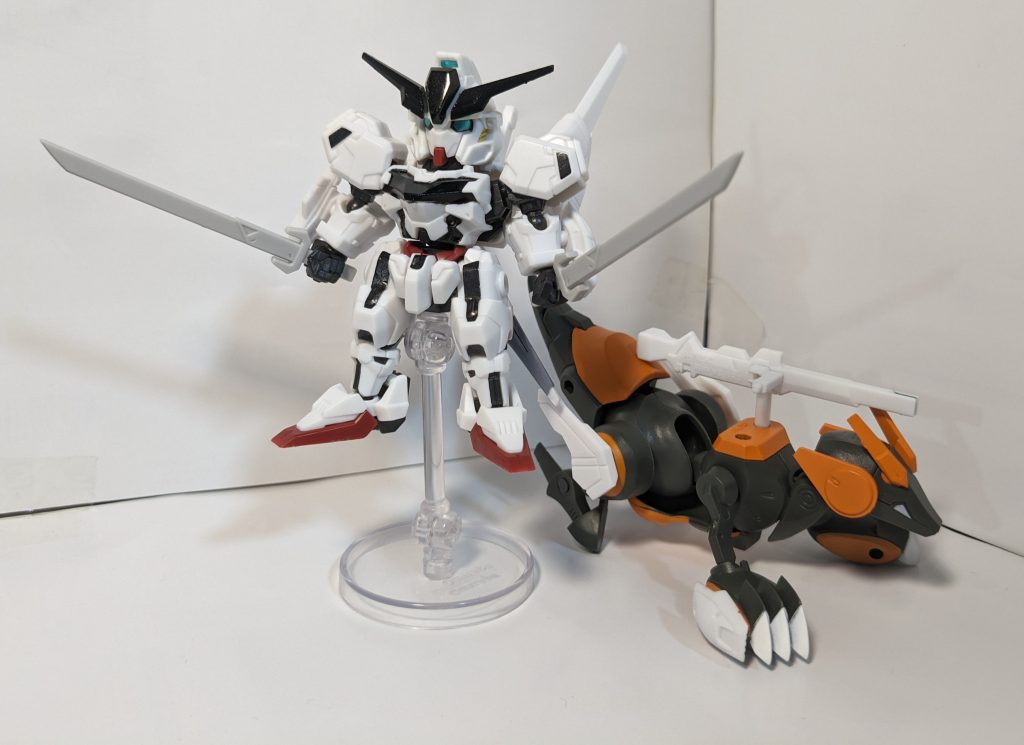 背中合わせで戦うイメージです