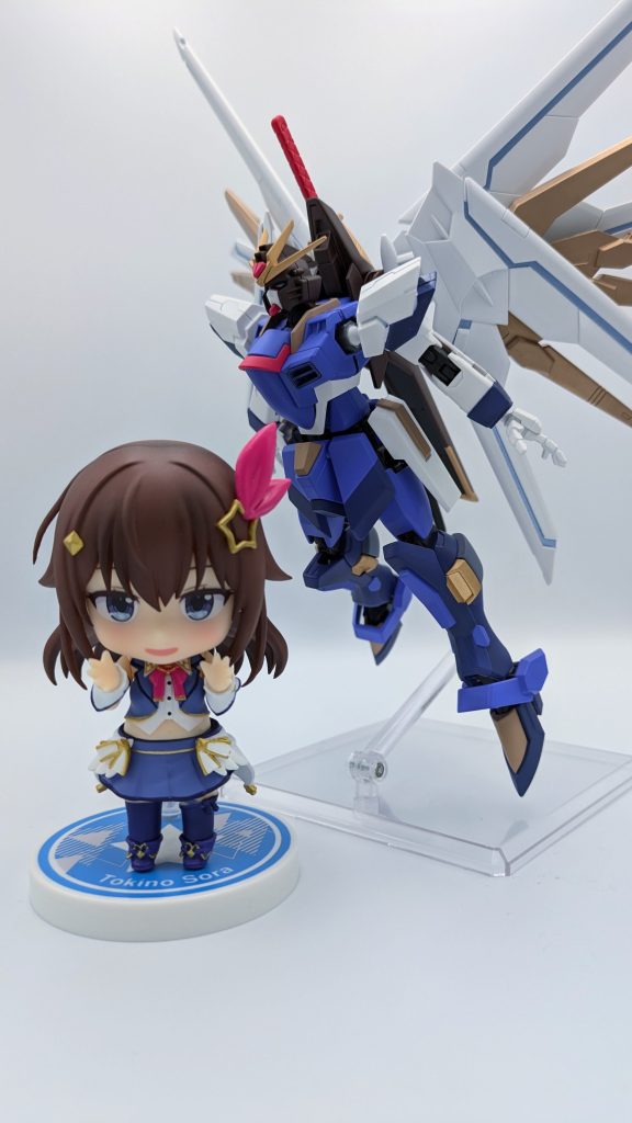 ここまで見て頂いてありがとうございます！フリーダムがそらちゃんなら、ジャスティスはあずちゃんなイメージなんですよね。みたいなガンダムと関係ない事と結びつけるのを嫌う人がいそうですが、「ガンプラは自由だ」という事で、気にしない人が多数派なイメージなので、今後もこのスタイルで突っ走っていきます（圧倒的今更感）もし良ければ👍やコメントして頂けると非常に嬉しいです！