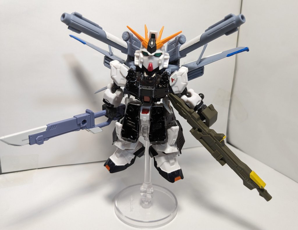 他のストライカー装備の武器を取り付けてます