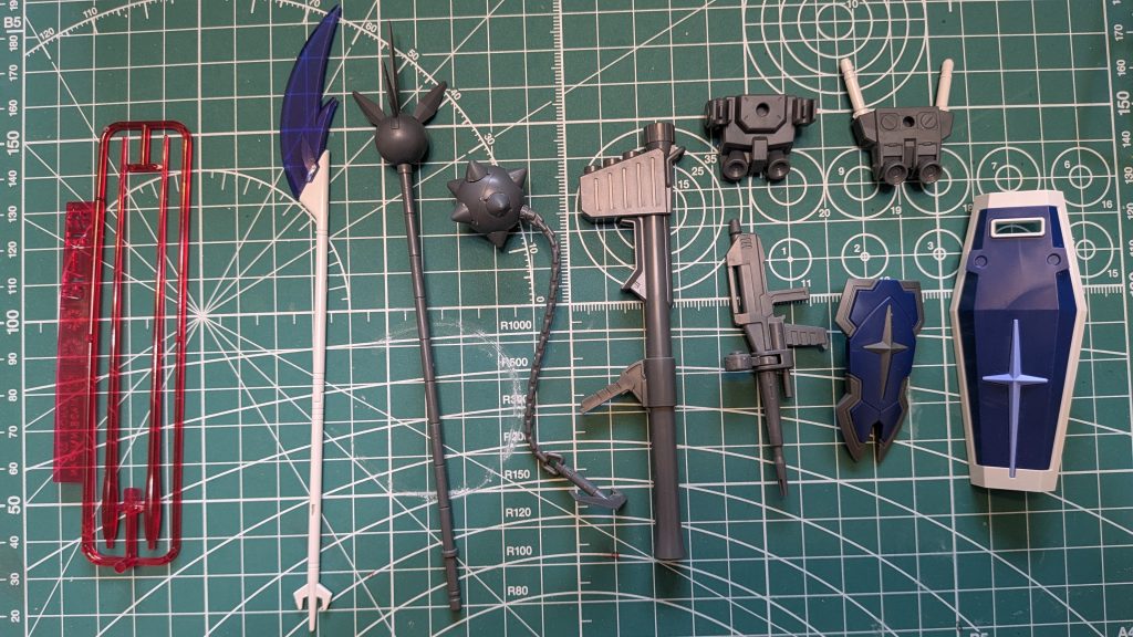 ポージングに悩むくらい武器多いな〜！