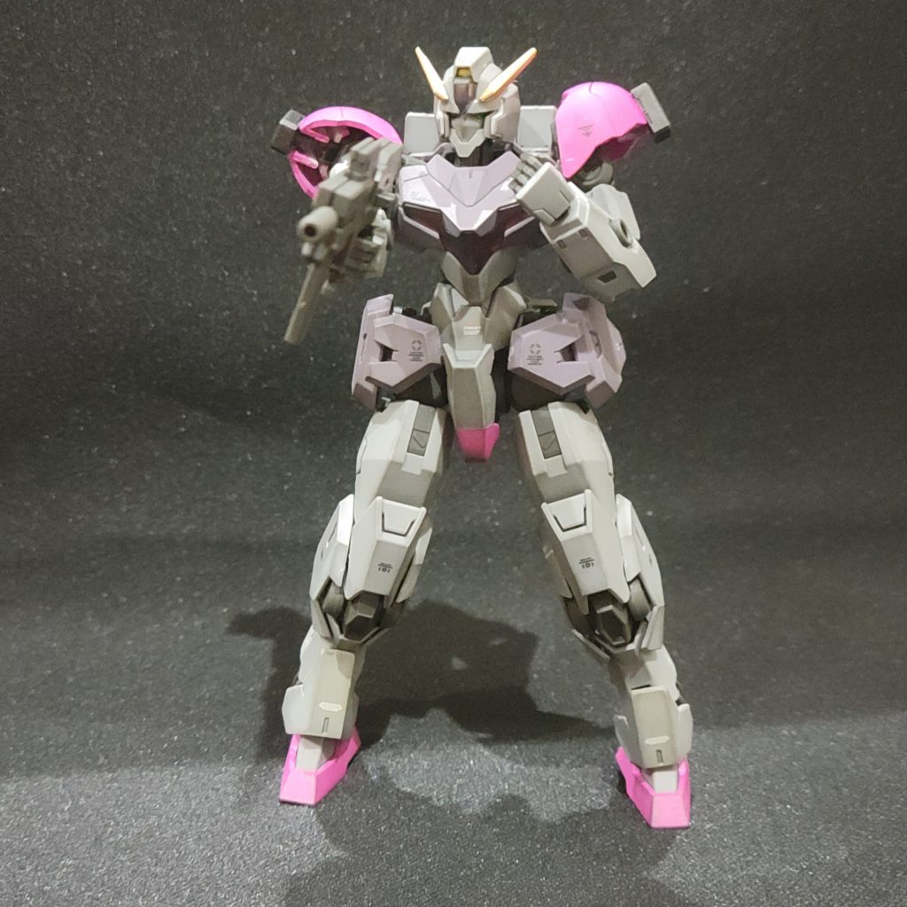 銃なんて撃ったことないもの内股になっちゃうゎ