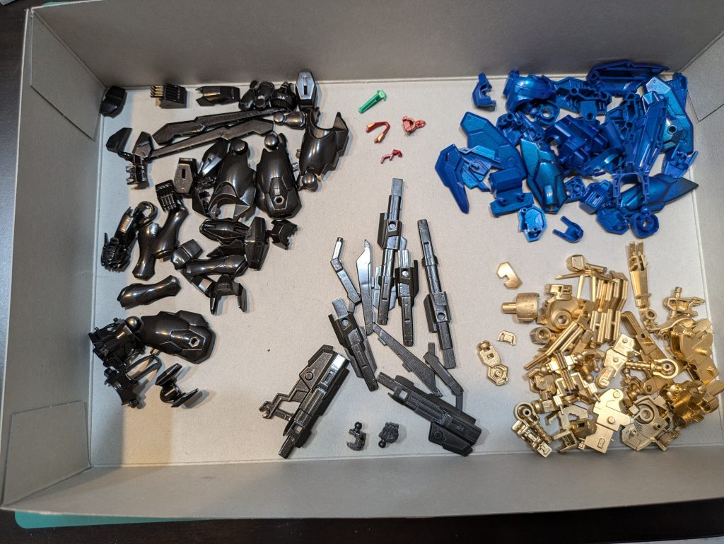 組みながら足りない所など何度か色は重ねてます。閲覧ありがとうございました😊本当に久々の制作投稿でした。