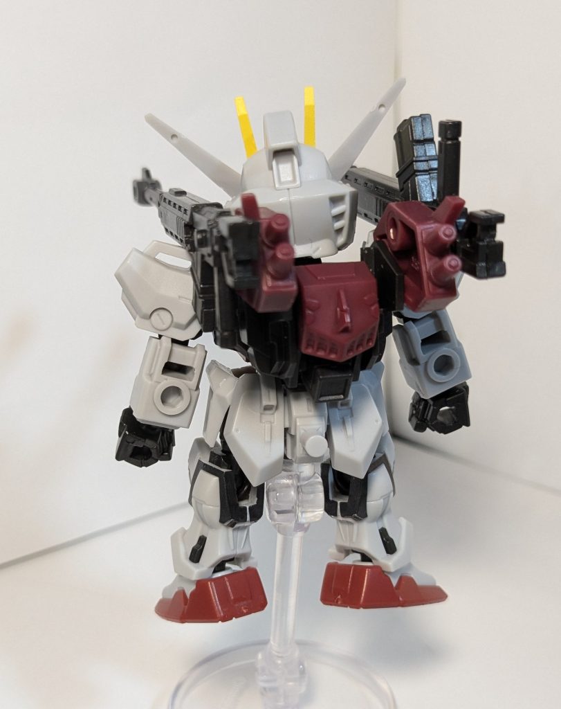 稼働域が多く、ライフルを前に伸ばすことが可能です。