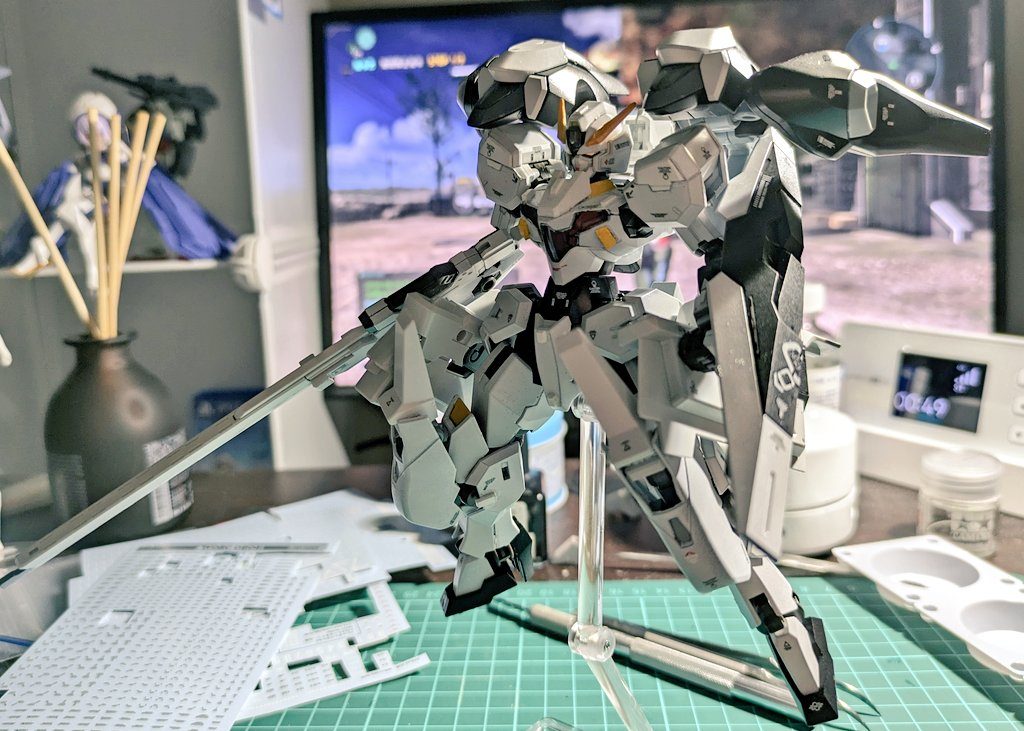 ガンヴォルヴァ・フレス・ラーフルドドG(ファラクトのバックパックパーツ)とフルドドを装備した形態です!ファラクト登場時からずっとフルドドllに見えていたので今回やっとそれが出来たって感じです笑めちゃくちゃカッコ良くないすか??
