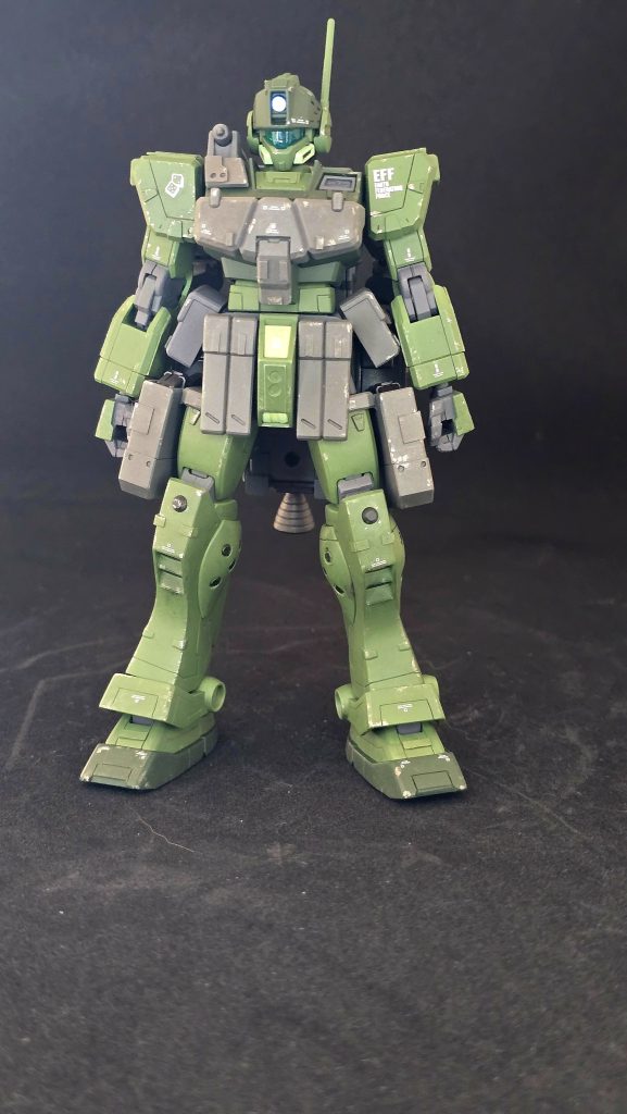 プラ板追加とスジボリ全塗装に軽くウェザリングバイザーのセンサーは30MMの物をしようしてます