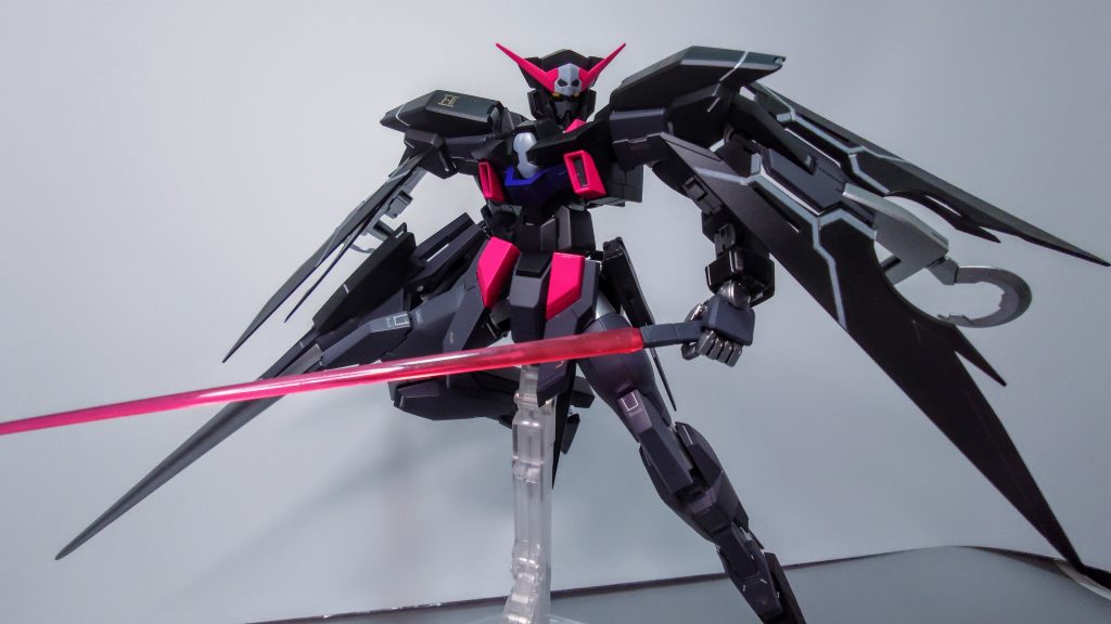 胸元にワンポイントでブルーを入れてみました