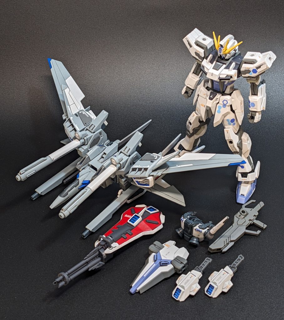 ■妄想設定 ストライクガンダムの改修・強化機体という設定で製作されたガンプラ。 機体各部に配置されたハードポイントにより、ストライカーパックシステムを越えた高い拡張性を備えている。 大破したストライクに改修を重ね、マイナスを0にすることから「零式」と名付けられた。■機体装備