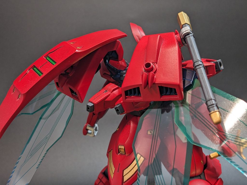 アウラコンバータ アウラシステムの中核であり、エネルギーの変換と転用を行っている。 推進機能とエネルギーウィング発生装置を内蔵しており、これ自体が推進器の役割を持つ。