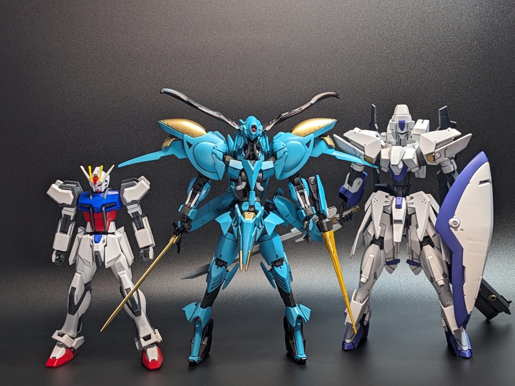 ■製作過程スレンダーなシルエットを目指して首/腰に延長パーツを追加し、 頭/肩/足を大型のパーツに置き換えることでシルエットを近づけました。一部のディテールに、食玩ガンダムアーティファクトとタミヤの機関銃セットを使用しています。