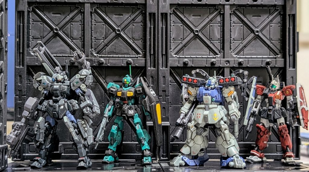 最後に我が軍のアーティファクトジム小隊!1体ドムが混じってますが気にしてはいけません(zaku-kao8)時代の順番で考えると段々強力になっていくのが分かります🤔今回もラインナップにない機体を作ってみました!実はユニコーンはあまり詳しくないのですが、この機体はデザインを一目見たときから好きな機体でいつか立体物を作りたいと思ってました🤗元デザインとはかなり違いますが設定画とにらめっこしながら作ったので雰囲気は出せたと思います💡そろそろアーティファクト第5弾の発表があるかもなので、それにユニコーンがいたら一緒に並べて写真撮りたいです!