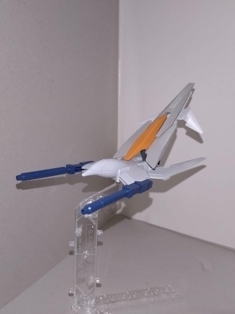 アンカーシールドを尾部に取り付けた状態で発進することが多い。