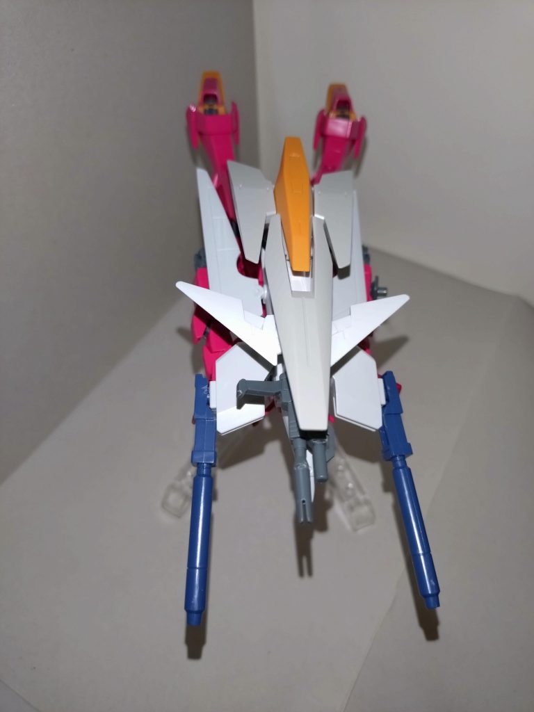 はい、ここまでポータントインパルスカーマインをご紹介してまいりましたが、本当に難産でした。当初はGアーマー的な装備にするために30MMスペースクラフトも購入し、スペースクラフトをバックパックにしたMA形態も考えていましたが、重量オーバーになったので断念。ポータントフライヤーだけが残りました。