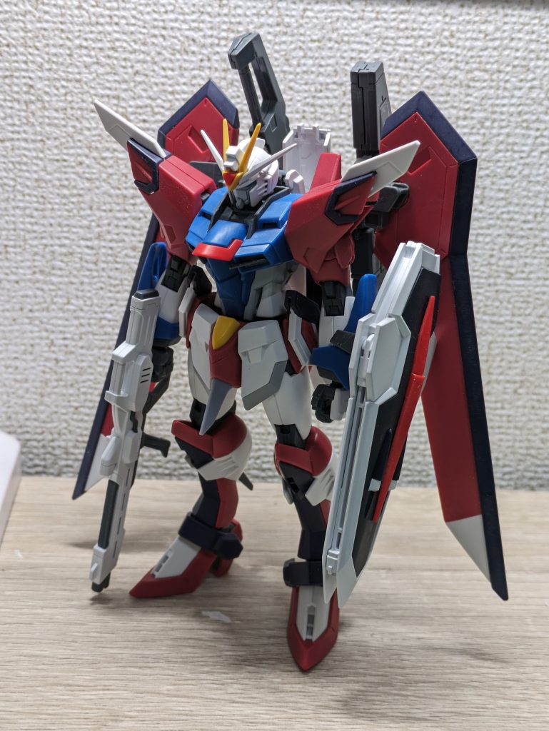 機体構成はこんな感じ。ライフリとイモジャのミキシングです。バックパックの武装はダブルオースカイのライフルとソードを移植